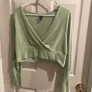 Cropped V Neck Long Sleeve